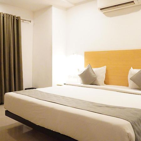 Soonstay Hotel Konark Inn Индаур Экстерьер фото